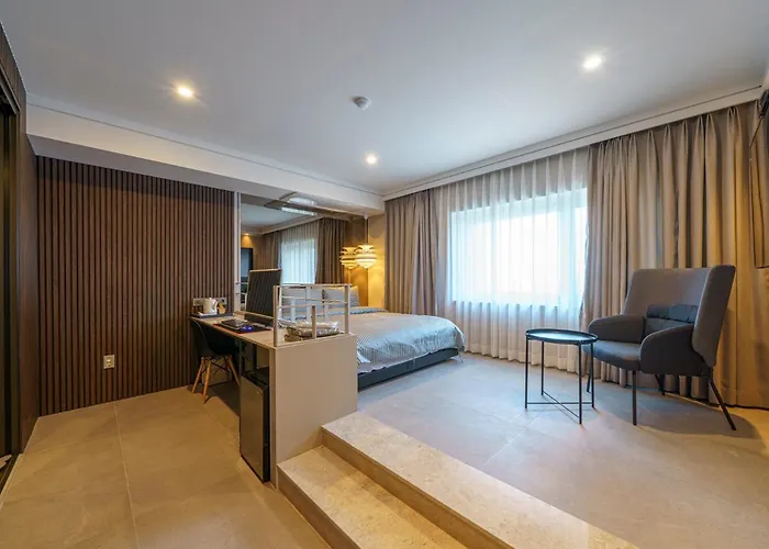 Hotel Sasang Mr Brick *