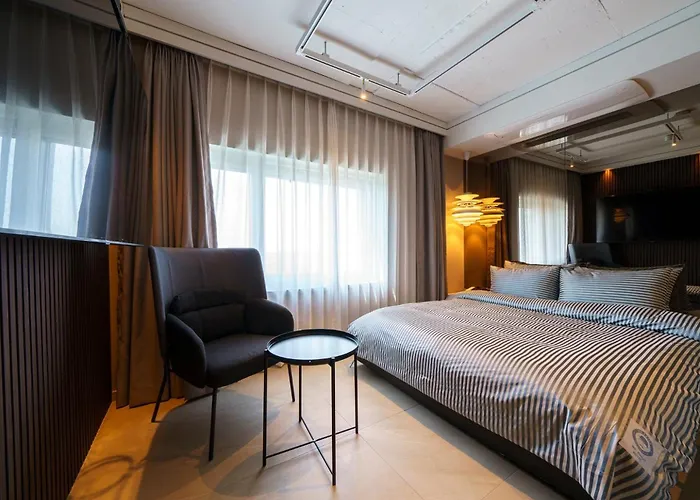 Hotel Sasang Mr Brick *